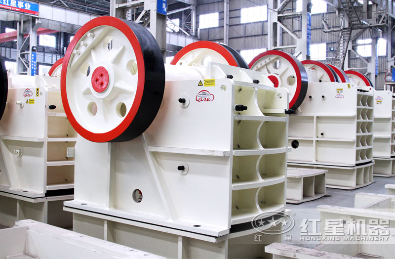 石膏顎式破碎機(jī) 石膏顎式破碎機(jī)