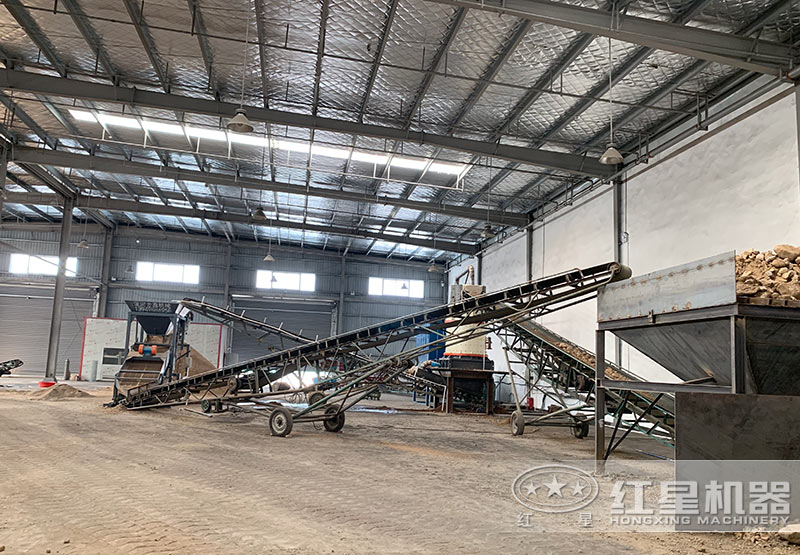 1臺1750石灰石復(fù)合式破碎機現(xiàn)場 1臺1750石灰石復(fù)合式破碎機現(xiàn)場