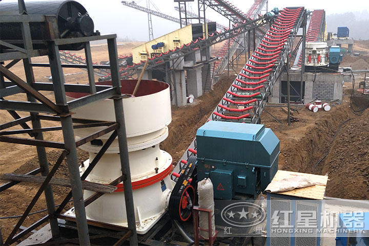 圓錐破碎機作業(yè)現場